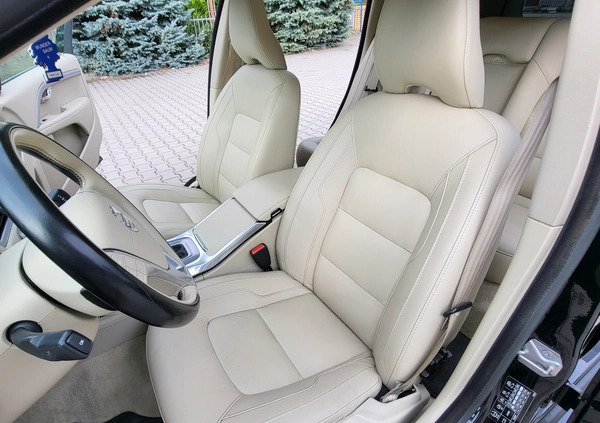 Volvo V70 cena 38900 przebieg: 198200, rok produkcji 2015 z Pilawa małe 596
